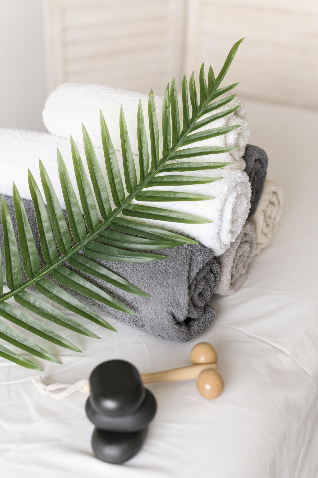 high-angle-arrangement-with-towels
